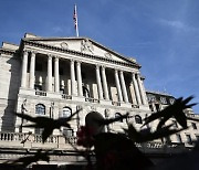 영국 중앙은행, 기준금리 0.5%P 인상한 2.25%