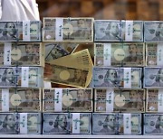 '강달러' 못 견딘 일본은행, 24년 만에 외환 개입