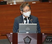 [머니S포토] 국회 대정부질문 출석한 박보균 문체부 장관