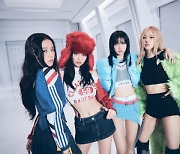 블랙핑크 신보, 214만장 판매..K-팝 걸그룹 새 역사 썼다