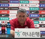 코스타리카 감독 "손흥민보다 한국 '팀'에 집중할 것"