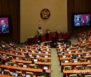 野, 대정부질문서 尹발언·검수완복·여가부 폐지 '난타'