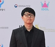 김윤진 감독 '떨리는 포토타임' [포토]