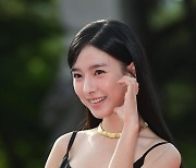 김소은 '귀여움 가득한 볼하트' [포토]