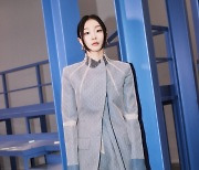 우아한 인형인 줄..김다미, 밀라노 패션쇼 '올킬' 시킨 미모