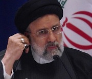 "히잡 안 써?" 이란 대통령, CNN 앵커에 '인터뷰 퇴짜'