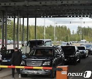 '푸틴 동원령'에 핀란드 국경도 마비..러 탈출 차량 대기줄만 500m