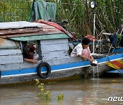 캄보디아서 중국 선박 침몰해 23명 실종..18명 구조(상보)