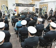 '서해 피살 공무원' 2년만에 시신 없는 장례식