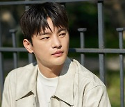 서인국 "'늑대사냥' 위해 16kg 증량.. 3시간 타투 분장" [인터뷰]