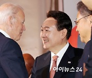 대통령실 "尹발언, '바이든' 아닌 '날리면'.. '이 XX들', 野 지칭"