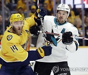 NHL 해외 개막전 개최 앞둔 체코 "러시아 선수 오지 마!"