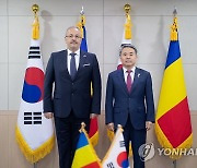 한·루마니아 국방장관회담..국방·방산협력 확대 논의