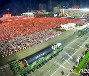 '김일성 광장' 재조명한 북한.."영광의 광장, 승리의 광장으로 빛을 뿌릴 것"