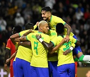 '한국과 같은 조' 가나, 브라질에 0-3 완패..우루과이도 이란에 패해(종합)