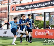 [포토] 5vs5 게토레이 H-CUP 풋살 토너먼트, 강력한 슛팅을 받아라!