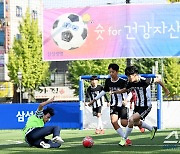 [포토] 5vs5 게토레이 H-CUP 풋살 토너먼트, 태클을 피해 돌파!