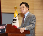 민주당 "'광우병 사태 언급' 김기현, 당권 욕심에 눈 멀어"