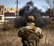 러 우크라 점령지 주민투표 이어가..민간시설엔 미사일 공격