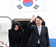 김건희 여사, 동포·참전용사 만나고 미술관 관람