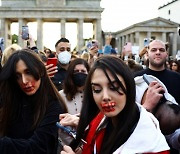 '히잡 미착용 의문사' 시위에.. 들끓는 이란