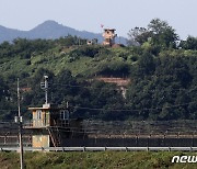 '마주보는 우리군과 북한군 초소'
