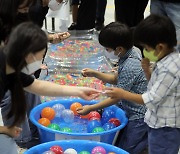 일본축제 놀이 체험하는 어린이들