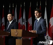 한·캐나다 정상 '협력 약속'