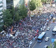주말 서울 도심 잇단 대규모 집회-행진에 교통혼잡 극심