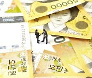 '새출발기금', '저금리 대환' 이달말 차례로 출범..소상공인 빚 부담 줄어들까