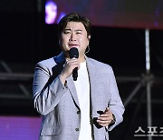 [ST포토] 김호중 '독보적인 성량'