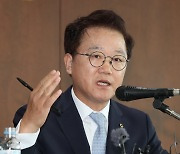 강석훈 산은 회장 "대우조선 '민간 주인찾기'로 국민 손실 최소화"[일문일답]