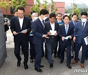 감사원 찾은 민주당, '전정부 표적감사 중단 촉구'