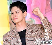 옹성우, '훈남의 파이팅' [사진]