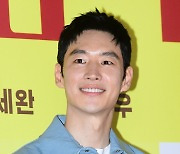 [T포토] 이제훈 '스윗 가이'