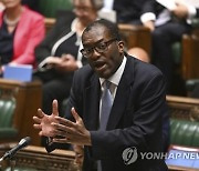 영국 감세정책에 파운드화 급락..기준금리 1.25%p 인상 전망