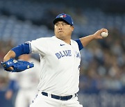 류현진, MLB 서비스타임 10년 채웠다..한국인 역대 세번째