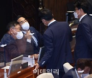 [포토]'논의하는 박홍근 원내대표'