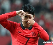'손흥민 헤딩 결승골' 벤투호, '가상의 가나' 카메룬에 1-0 승리