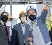 시멘트 사업장 대기오염물질 방지시설 점검하는 한화진 장관