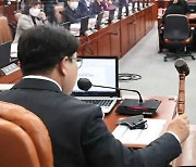 파행 또 파행..윤 대통령 비속어 논란에 불붙은 국회