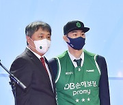 [ST포토] 김형준 '원주DB 3라운드 3순위 지명'