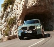 BMW, M 전용 고성능 SAV '뉴 XM' 첫 공개..내년 봄 국내 출시