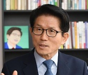 경사노위 신임 위원장에 '노동운동가 출신' 김문수 전 경기도지사