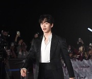 [포토] 이준호, '모델 뺨치는 비율'(에이판 스타어워즈)