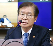 이정식 노동장관 "노란봉투법, 위헌 논란에 불법파업·갈등 조장 우려"