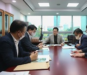 김기웅 서천군수, 국회서 갯벌 보전본부·내년 예산 협조 요청