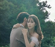 10월 결혼 앞둔 아유미, 웨딩사진 공개