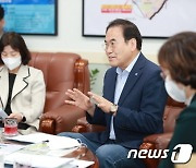 서거석 전북교육감 소통행보 지속..김제시의회와 교육현안 논의