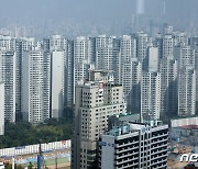 전국 매매·전세가격 하락 지속..서울 재건축 하락폭 2년5개월 만에 최대